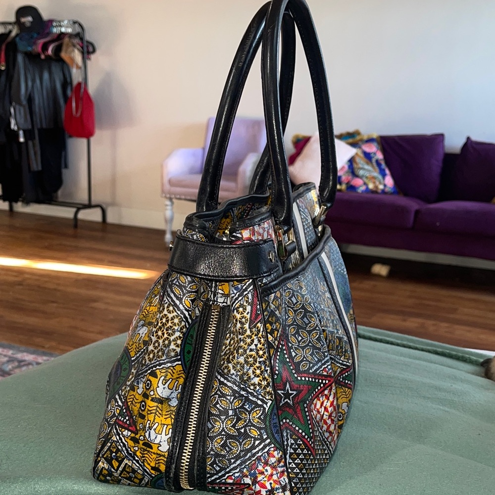 L.A.M.B. Expandable Leather & Canvas Multicolor Patterned satchel Bag. - Picture 4 of 7